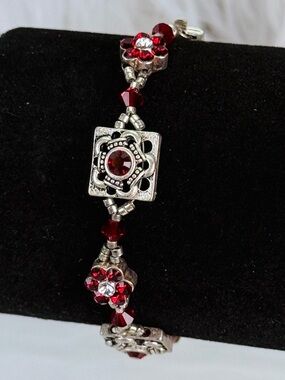 Vintage aged Silvertone red accent bracelet